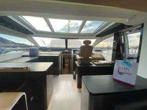 Thumbnail von Azimut 77s