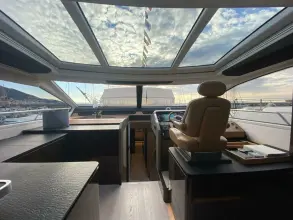 Thumbnail von Azimut 77s