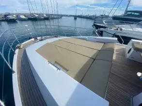 Thumbnail von Azimut 77s