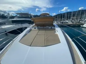 Thumbnail von Azimut 77s
