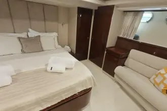 Thumbnail von Ferretti Yachts 720