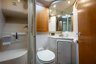Thumbnail von Riviera 4400 Sport Yacht