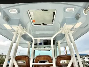 Thumbnail von Boston Whaler 360 Outrage