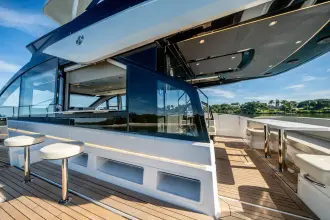 Thumbnail von Cruisers Yachts 57 FLY