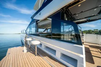 Thumbnail von Cruisers Yachts 57 FLY