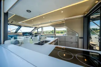 Thumbnail von Cruisers Yachts 57 FLY