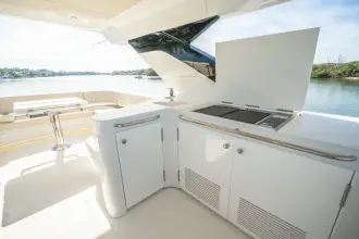 Thumbnail von Cruisers Yachts 57 FLY