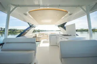 Thumbnail von Cruisers Yachts 57 FLY