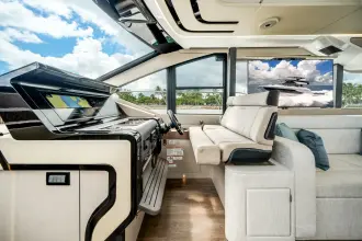 Thumbnail von Cruisers Yachts 57 FLY