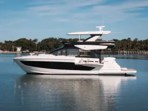 Thumbnail von Cruisers Yachts 57 FLY