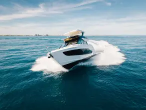Thumbnail von Cruisers Yachts 57 FLY