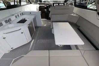 Thumbnail von Cruisers Yachts 42 GLS OB