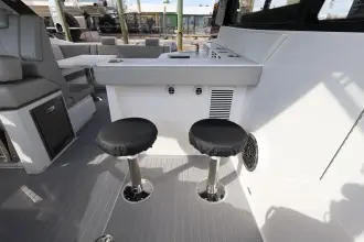 Thumbnail von Cruisers Yachts 42 GLS OB