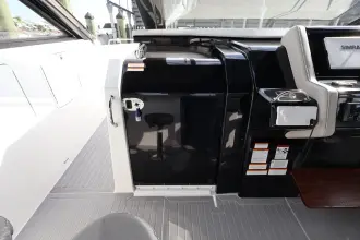 Thumbnail von Cruisers Yachts 42 GLS OB