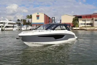 Thumbnail von Cruisers Yachts 42 GLS OB