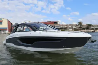 Thumbnail von Cruisers Yachts 42 GLS OB