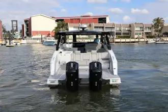 Thumbnail von Cruisers Yachts 42 GLS OB