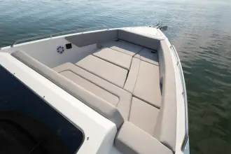 Thumbnail von Cruisers Yachts 38 VTR EC