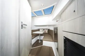 Thumbnail von Cruisers Yachts 38 VTR EC