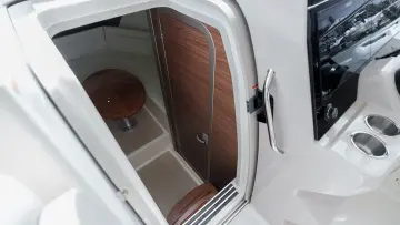 Thumbnail von Boston Whaler 325 Conquest