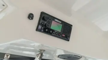 Thumbnail von Boston Whaler 325 Conquest