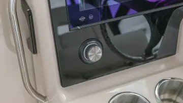 Thumbnail von Boston Whaler 325 Conquest