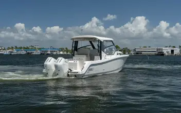 Thumbnail von Boston Whaler 325 Conquest