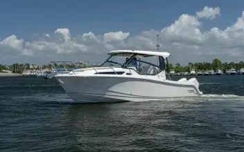 Thumbnail von Boston Whaler 325 Conquest