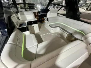 Thumbnail von Sea Ray 370 Sundancer Outboard