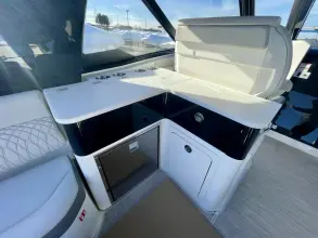 Thumbnail von Sea Ray 370 Sundancer Outboard