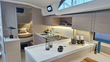 Thumbnail von Beneteau Oceanis 47