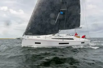 Thumbnail von Beneteau Oceanis 40.1