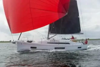 Thumbnail von Beneteau Oceanis 40.1