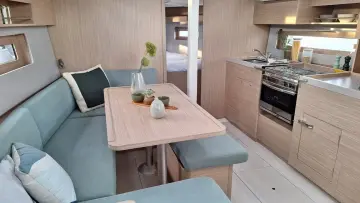 Thumbnail von Beneteau Oceanis 37.1