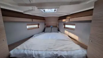 Thumbnail von Beneteau Oceanis 37.1