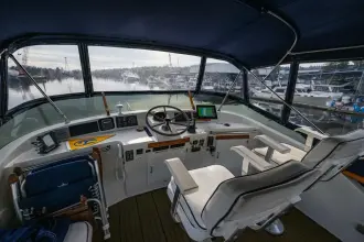 Thumbnail von Tollycraft 48 Cockpit Motor Yacht Holliday