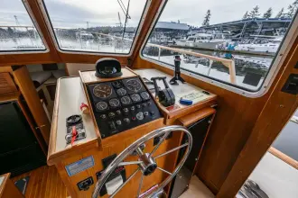 Thumbnail von Tollycraft 48 Cockpit Motor Yacht Holliday