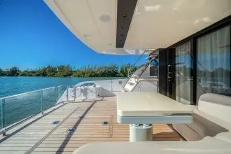 Thumbnail von Azimut 62