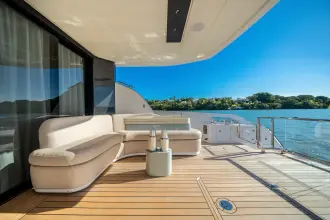 Thumbnail von Azimut 62