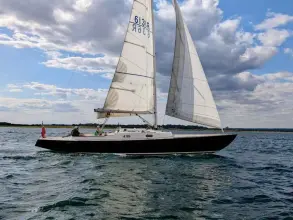 Rustler 33 Nootka