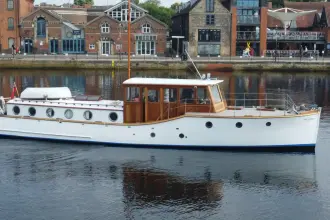 Thumbnail von Luke Gaff Gentleman's Motor Yacht
