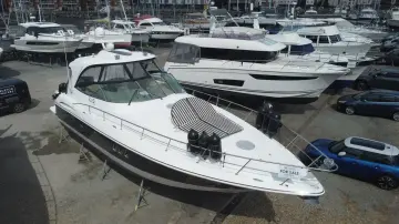 Thumbnail von Cruisers Yachts 460 Express