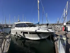 Jeanneau NC 9