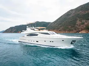 Ferretti Yachts 800