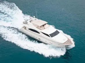 Thumbnail von Ferretti Yachts 800