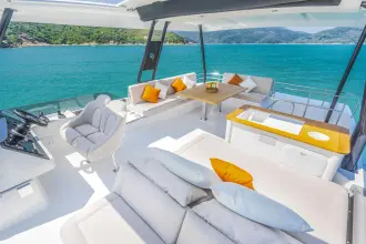 Thumbnail von Fountaine Pajot MY 6