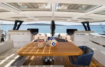 Thumbnail von Sunreef Yachts 60