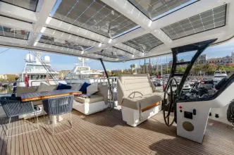 Thumbnail von Sunreef Yachts 60
