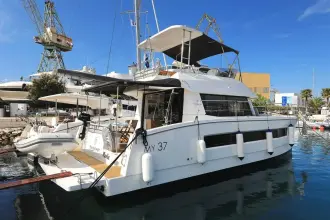 Thumbnail von Fountaine Pajot MY 37