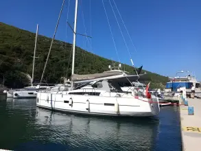 Dufour 460
